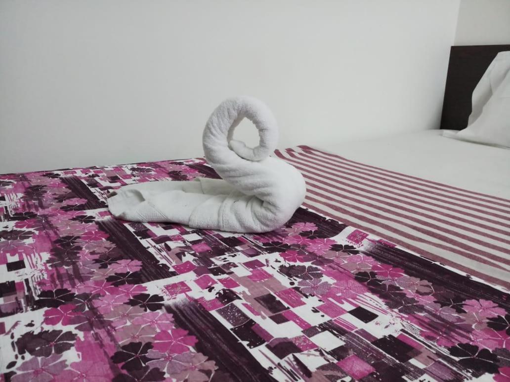 מלון טירופאטי Sri Kousthubham Residency מראה חיצוני תמונה
